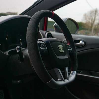 SEAT Leon Cupra 2.0 TFSI 330 bhp.